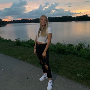 Meet your Posher, Summer